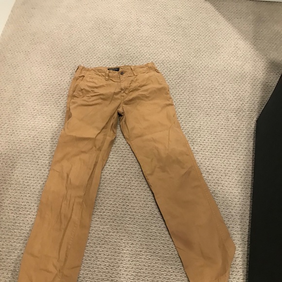 american eagle relaxed straight khakis